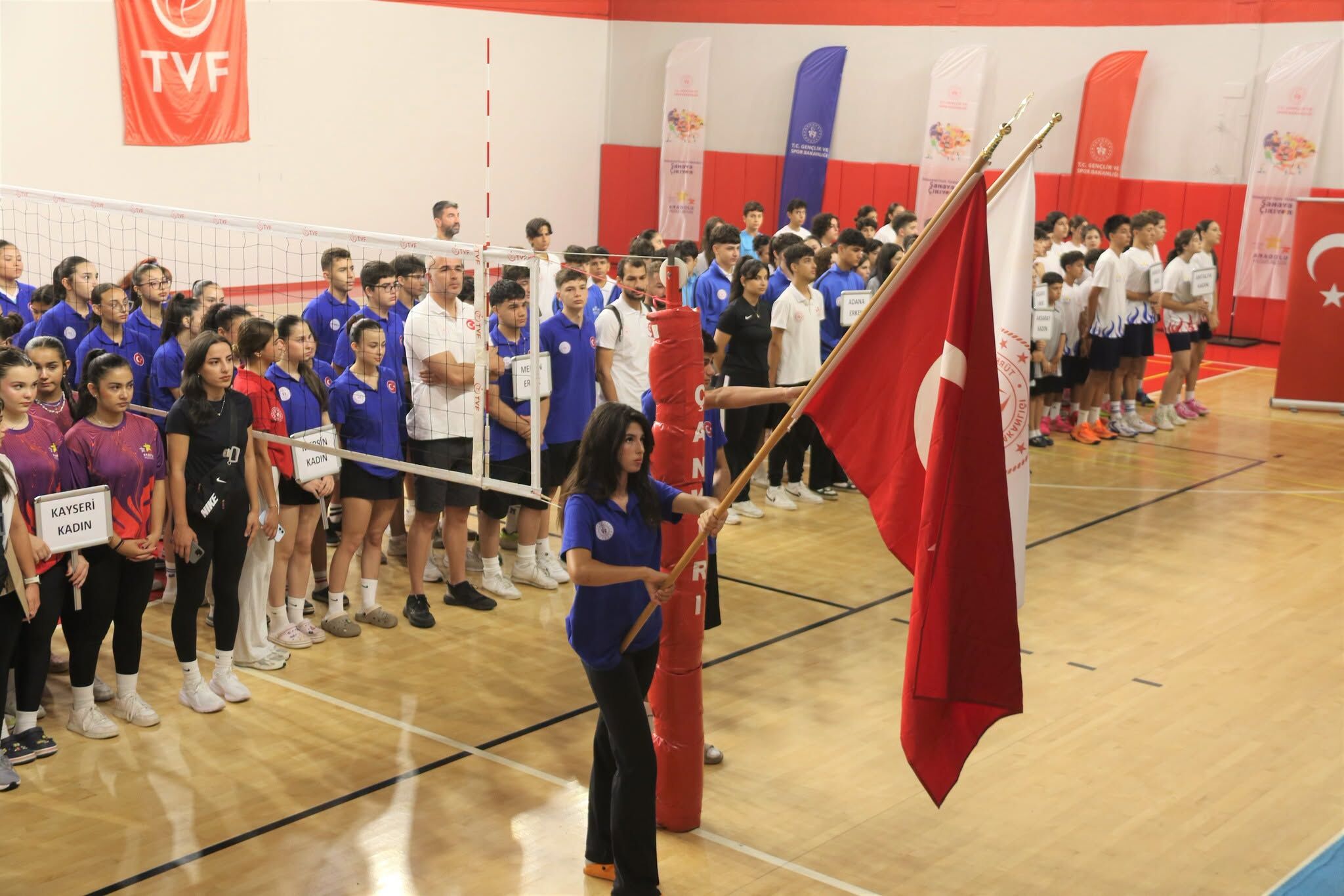 Analig Voleybol Basladi1