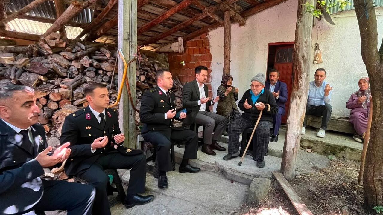 Cerkes Kaymakami Sehit Ailesi Ziyaret1