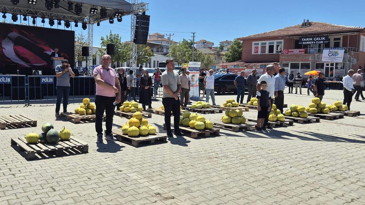 Kizilirmakta Kavun Bereketi Festivale Dönüstü1