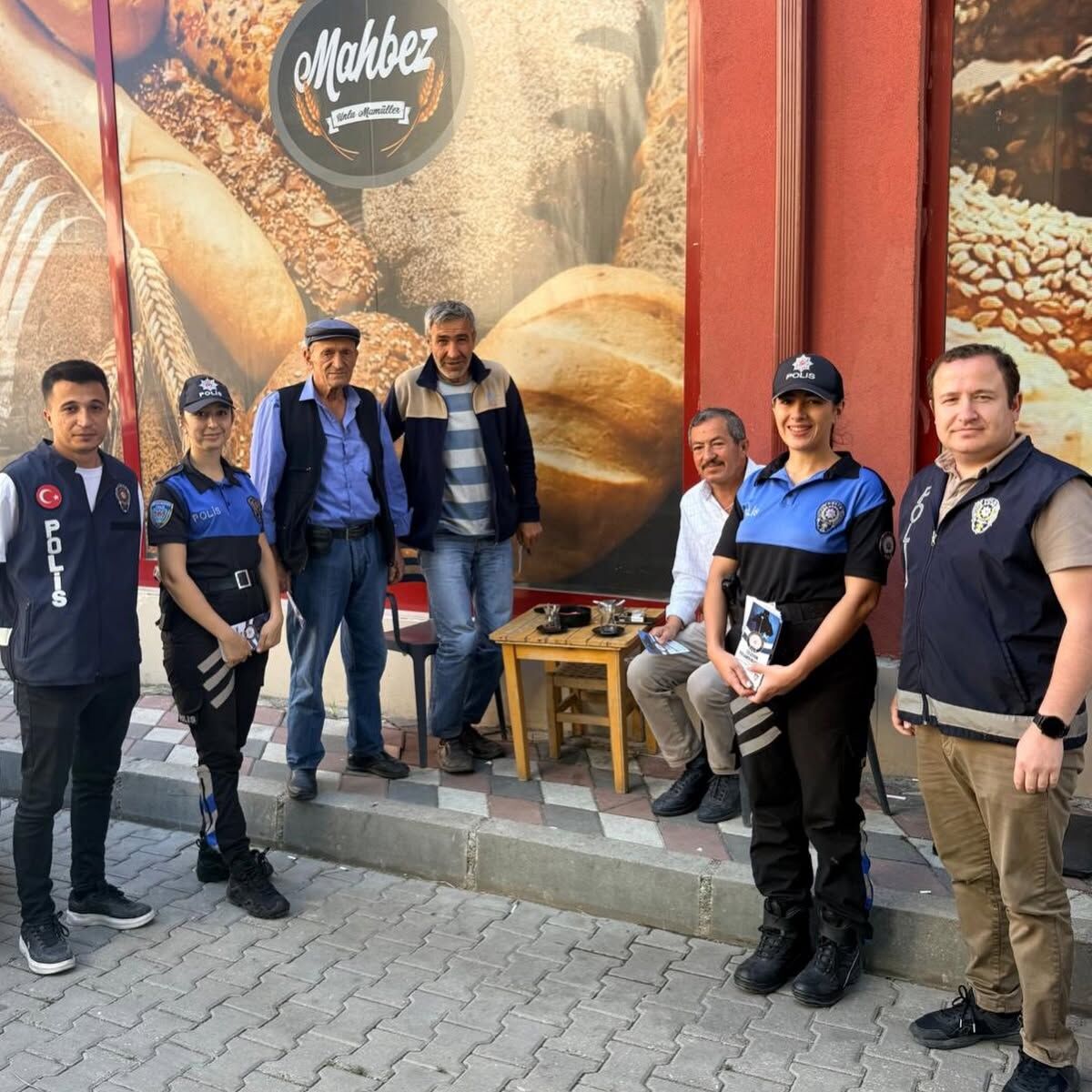 Kursunluda Polis Esnafi Uyardi1