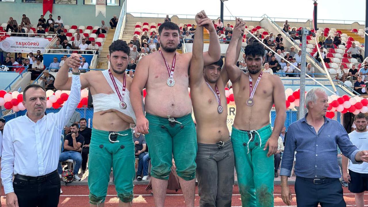 Çankırılı pehlivan Hidayet Memiş Türkiye şampiyonu oldu