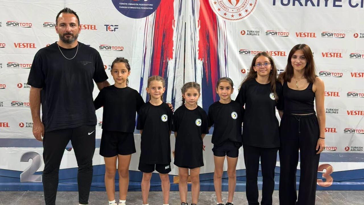 Minik Cimnastikci Eliften Büyük Basari1