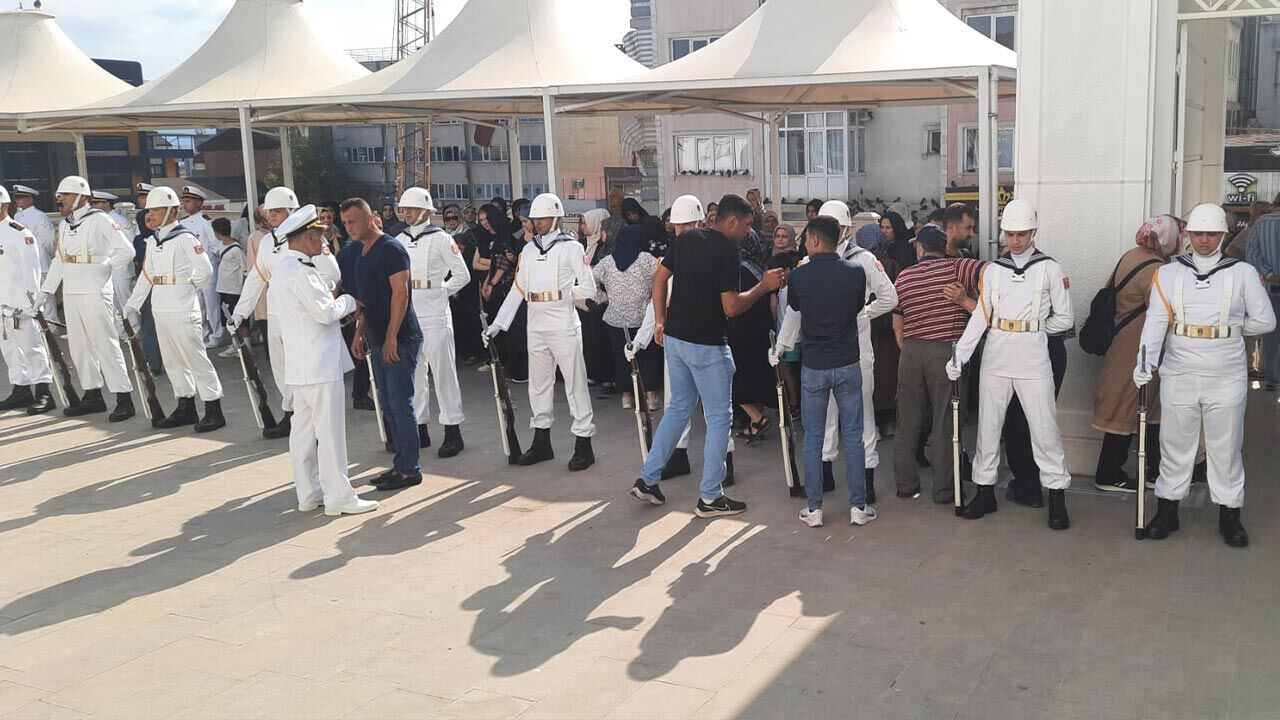 Kıdemli Albay Ismail Yalcin Defin 1