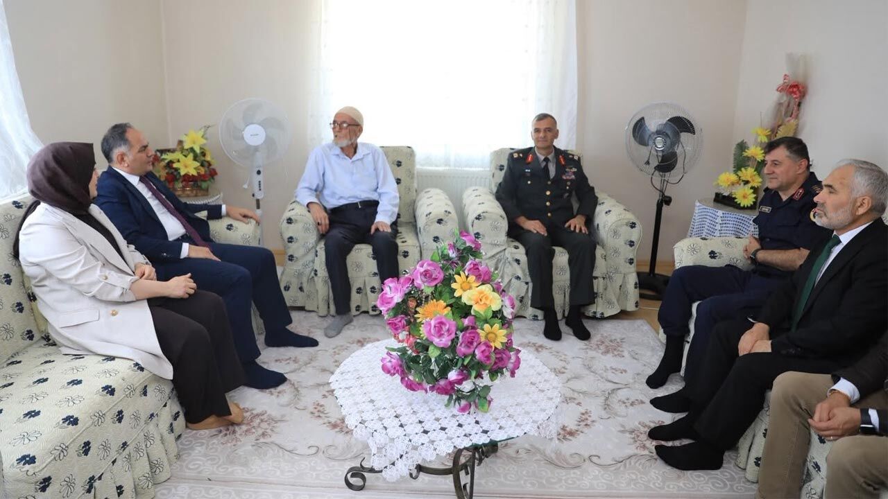 Sehit Ailesi Ziyaret