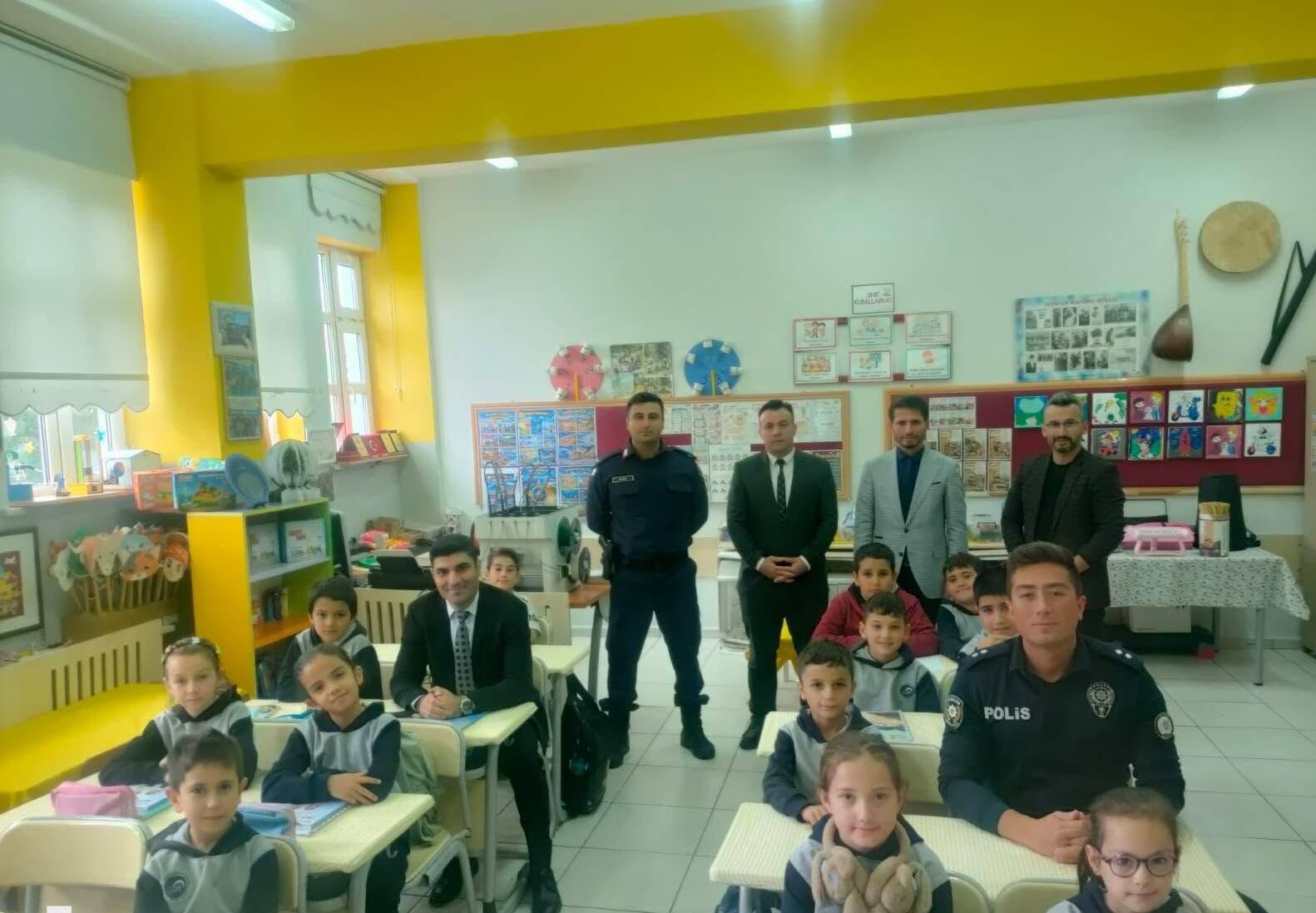 Kursunluda Ögrencile Üreterek Ögreniyor1