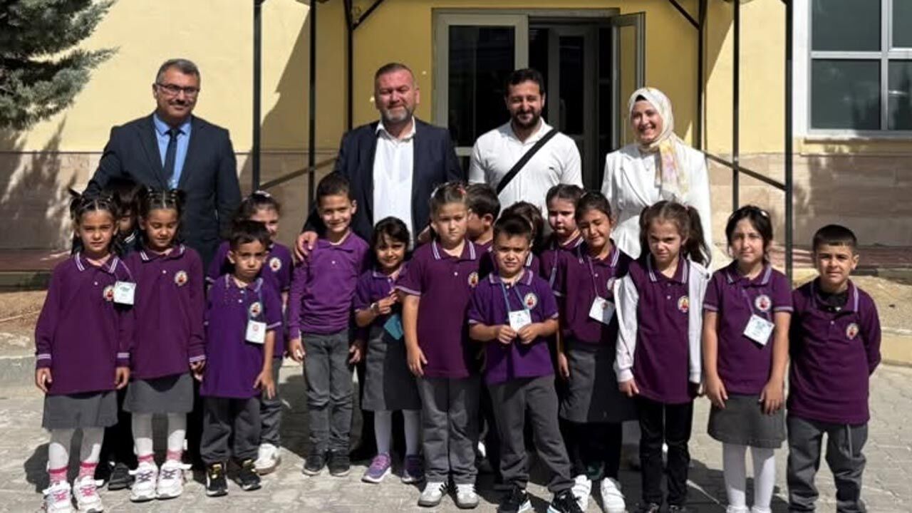 Başkan Özcan’dan Yarenler İlkokulu’na ziyaret