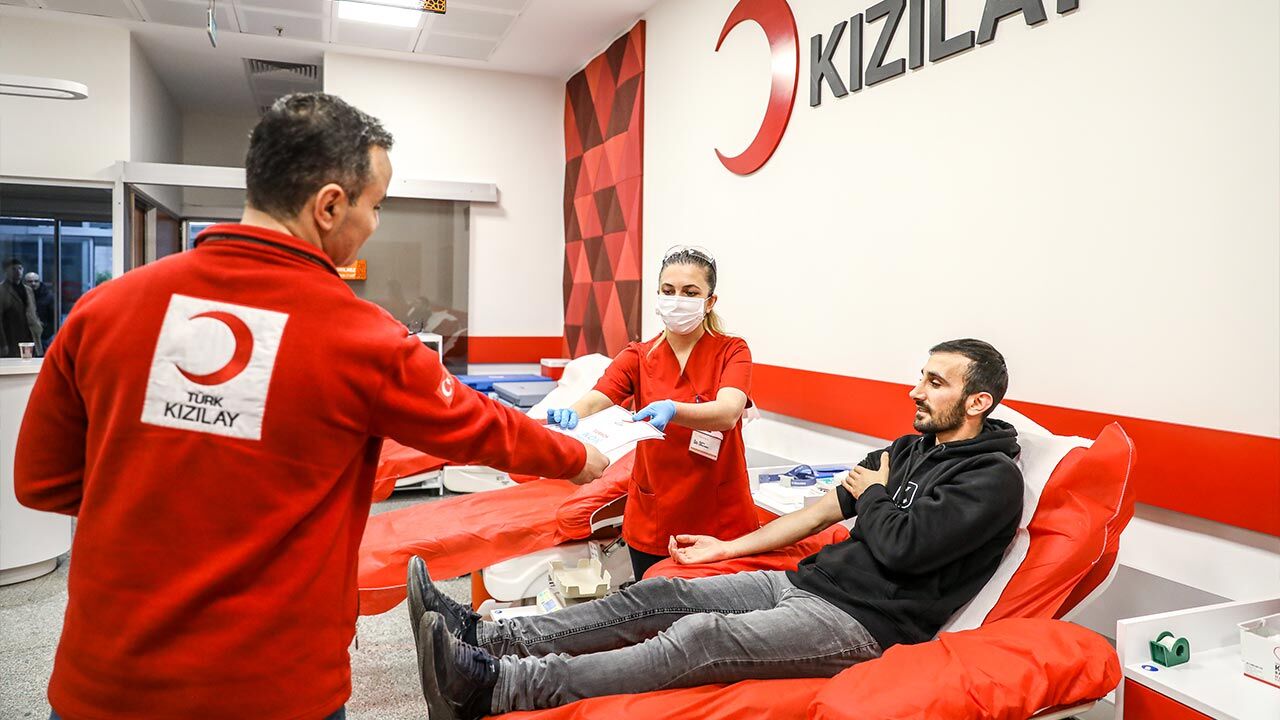 Gençler kan bağışını sevdi