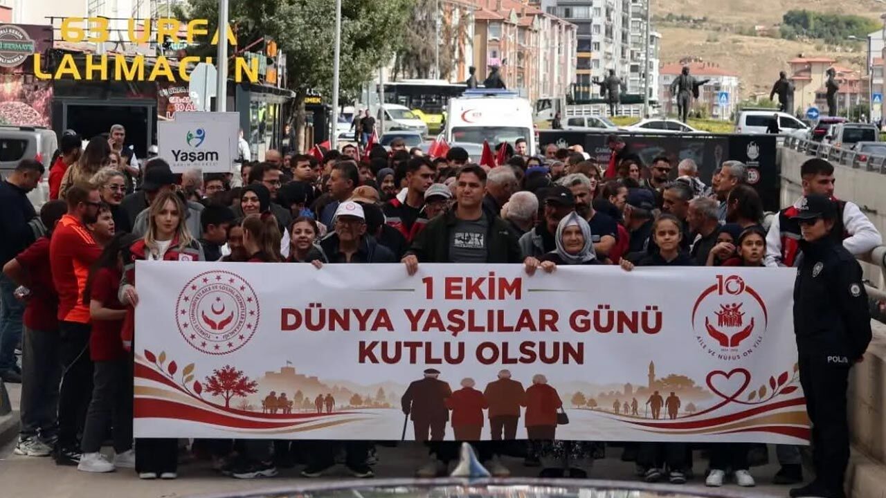 Çankırı’da 1 Ekim Dünya Yaşlılar Günü farkındalık yürüyüşü düzenlendi