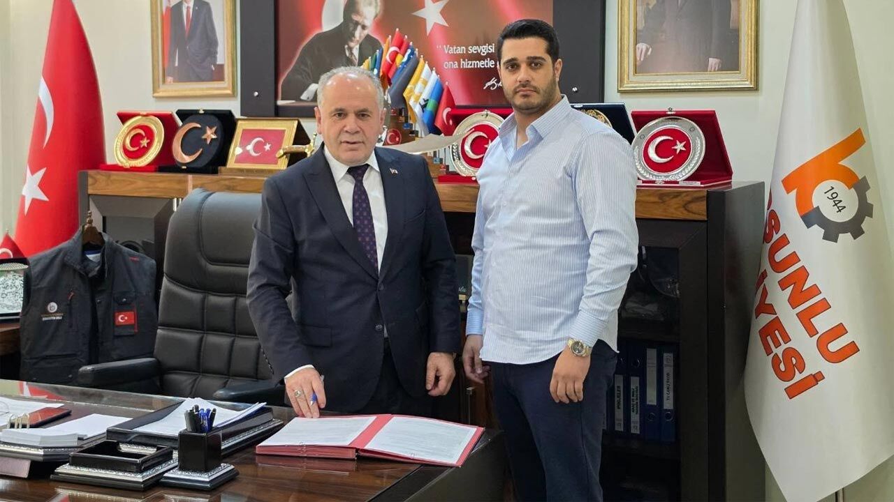Kursunlunun Altindak, Servet Icin Imzalar Atildi1