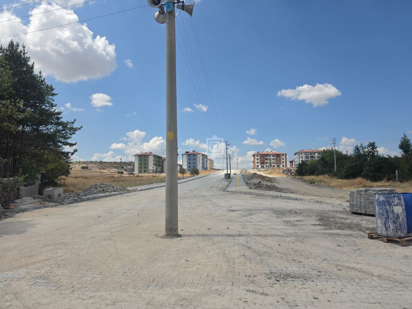 Toki Elektrik Direkleri Ortada Kaldi 2