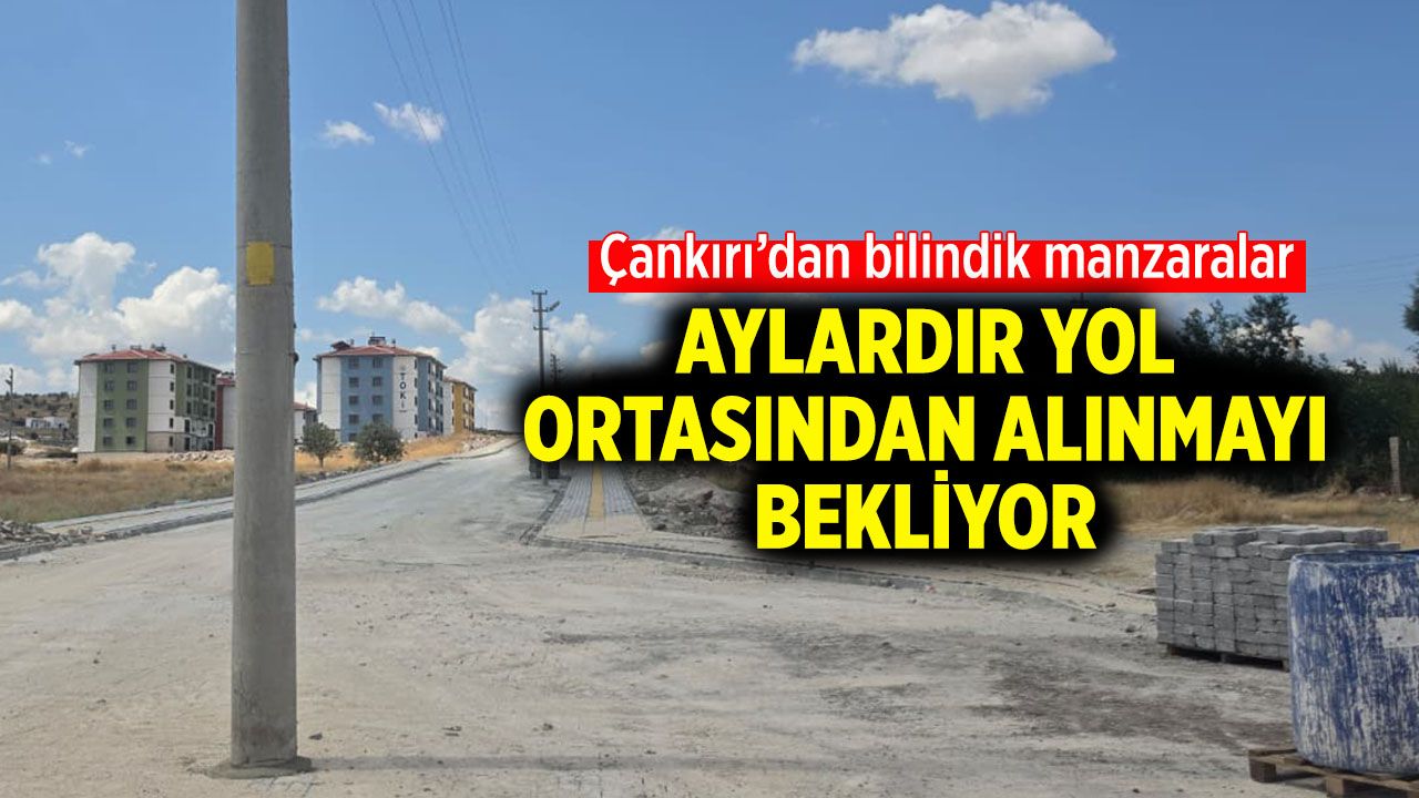 Kurşunlu TOKİ’de elektrik direkleri yol ortasında kaldı!