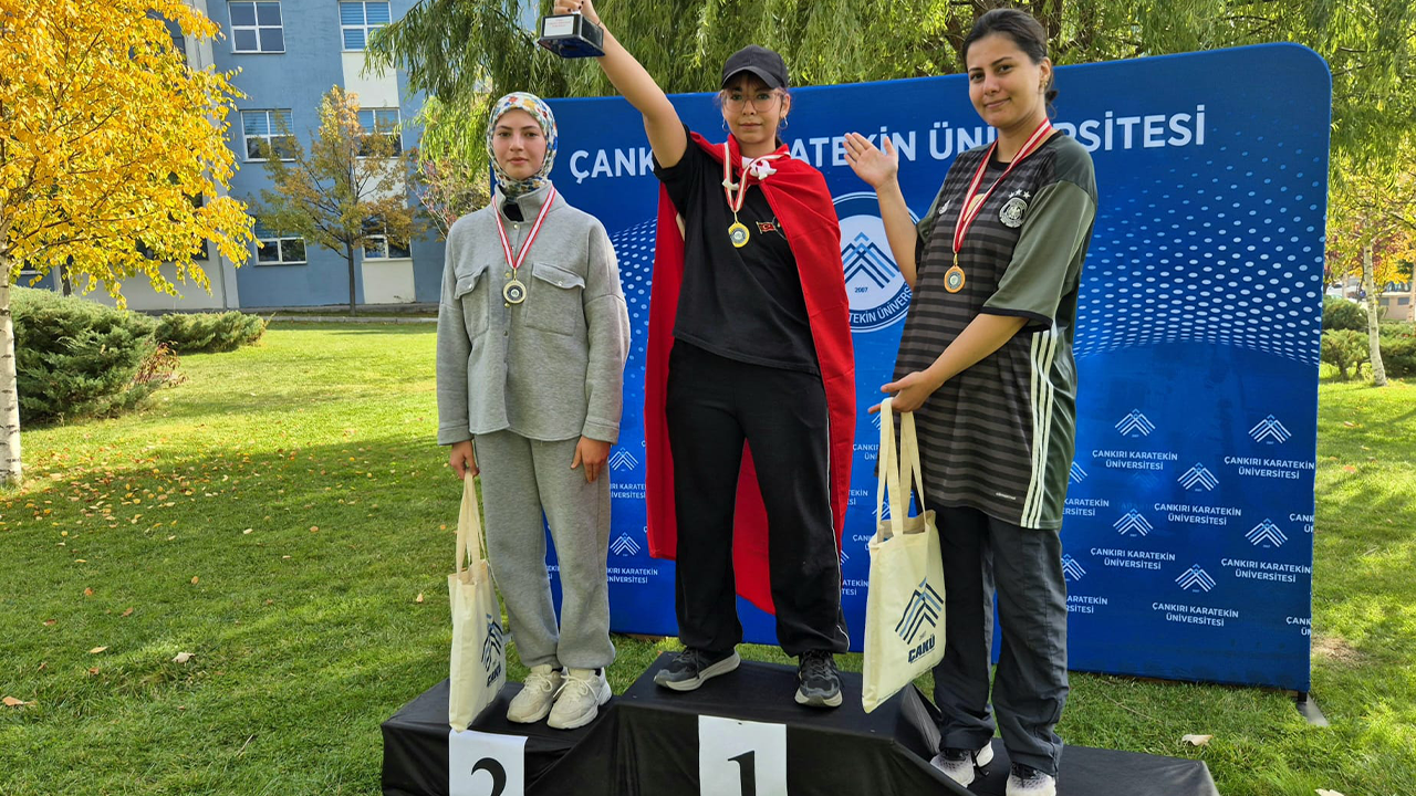 Caku Cumhuriyet Kosusu 3
