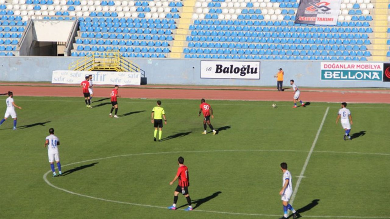1074 Çankırı Spor’da 5 futbolcu ile yollar ayrıldı