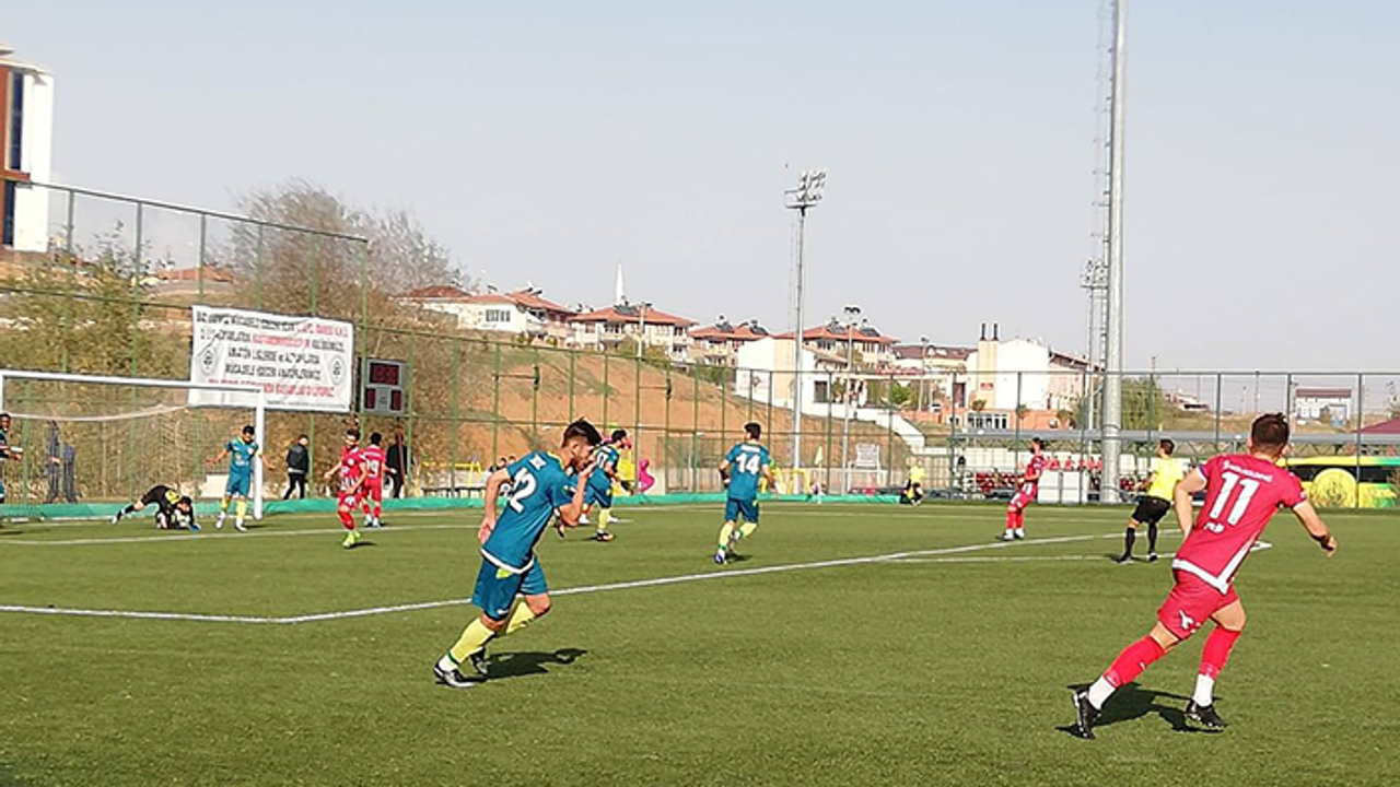 1074 Çankırı Spor Kastamonu'dan 3 puanla döndü!