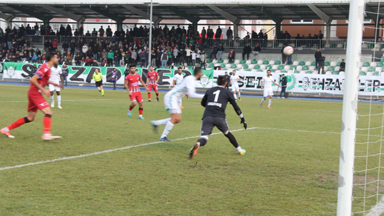 1074 Çankırıspor Amasya deplasmanından puanla döndü!