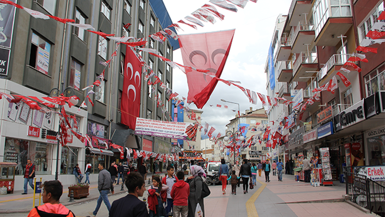 Muhtar adaylarına afiş ve pankart yasağı
