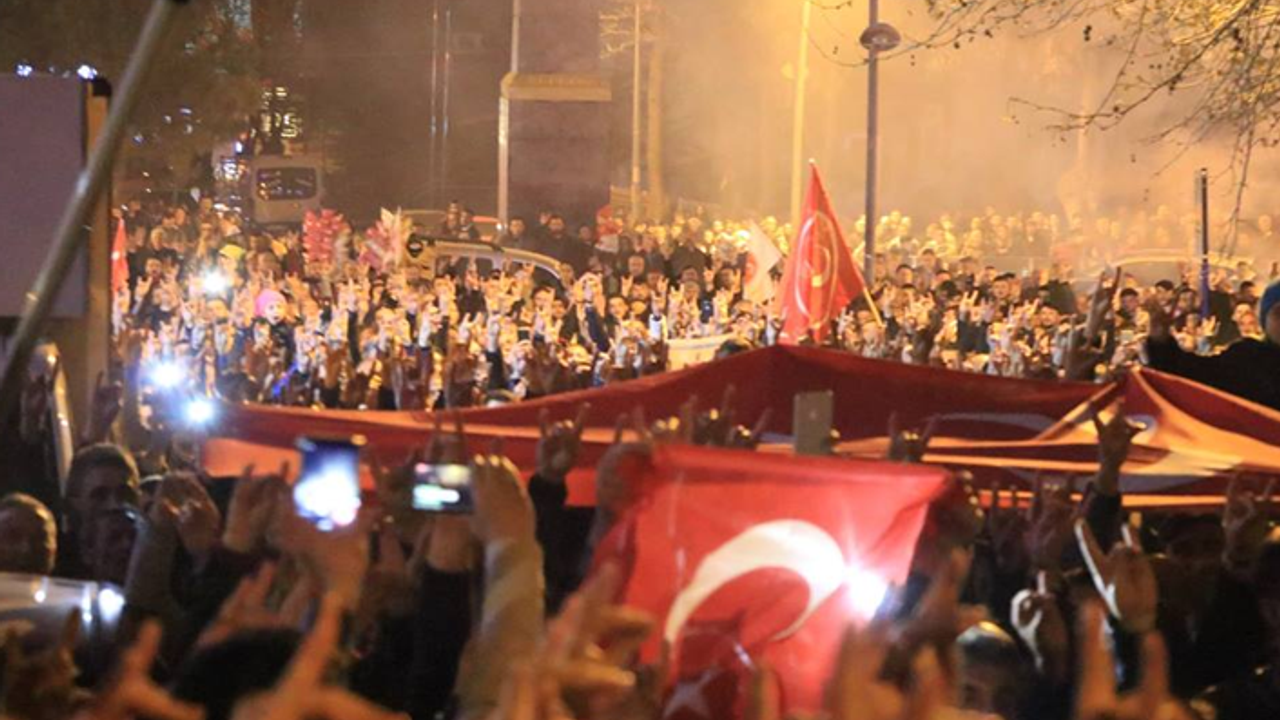 MHP 15 yıl sonra geri döndü!