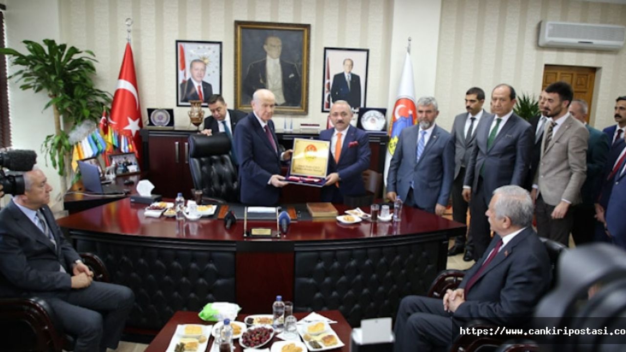 MHP Lideri Bahçeli, Çankırı Belediyesini ziyâret etti!