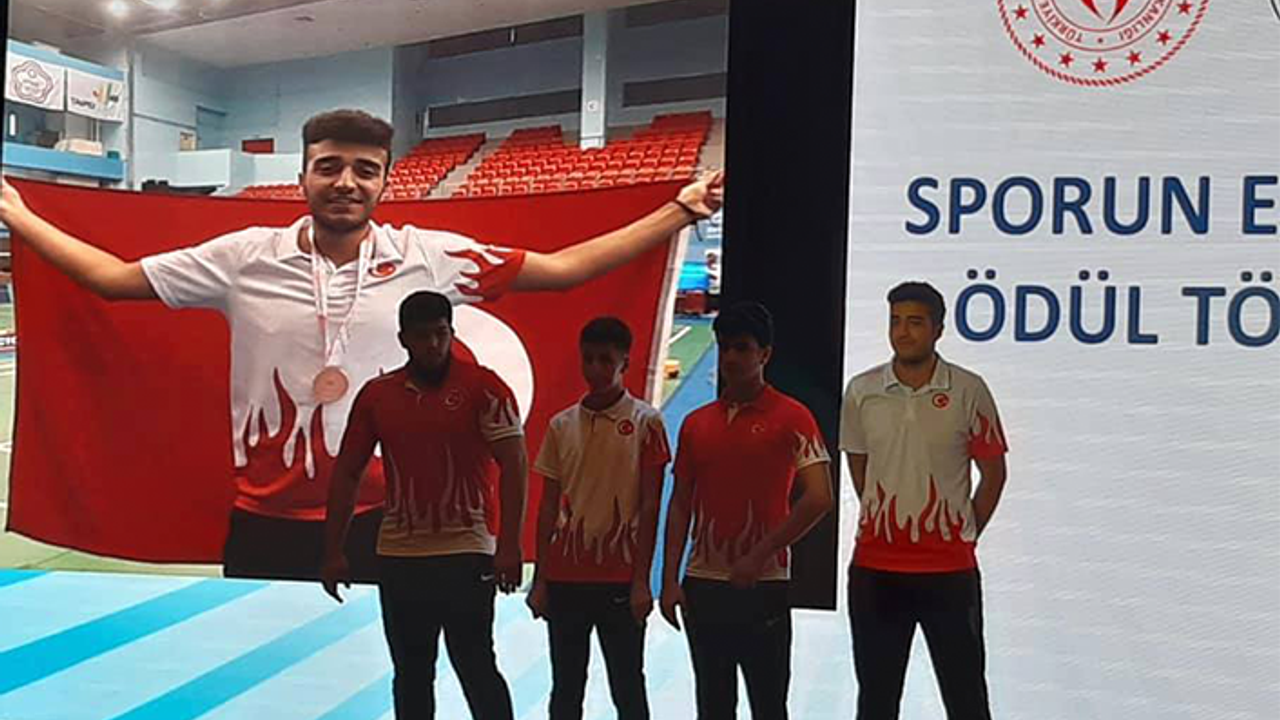 Badminton İl Temsilcisinden Çankırı’da yılın spor ödüllerine tepki