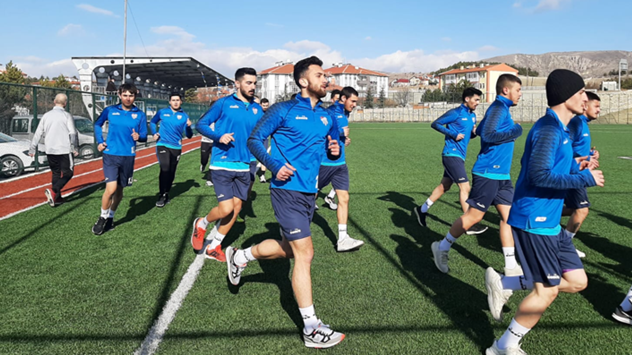 Kurşunlu Belediyespor takımı yeni sezonun ilk antrenmanını yaptı