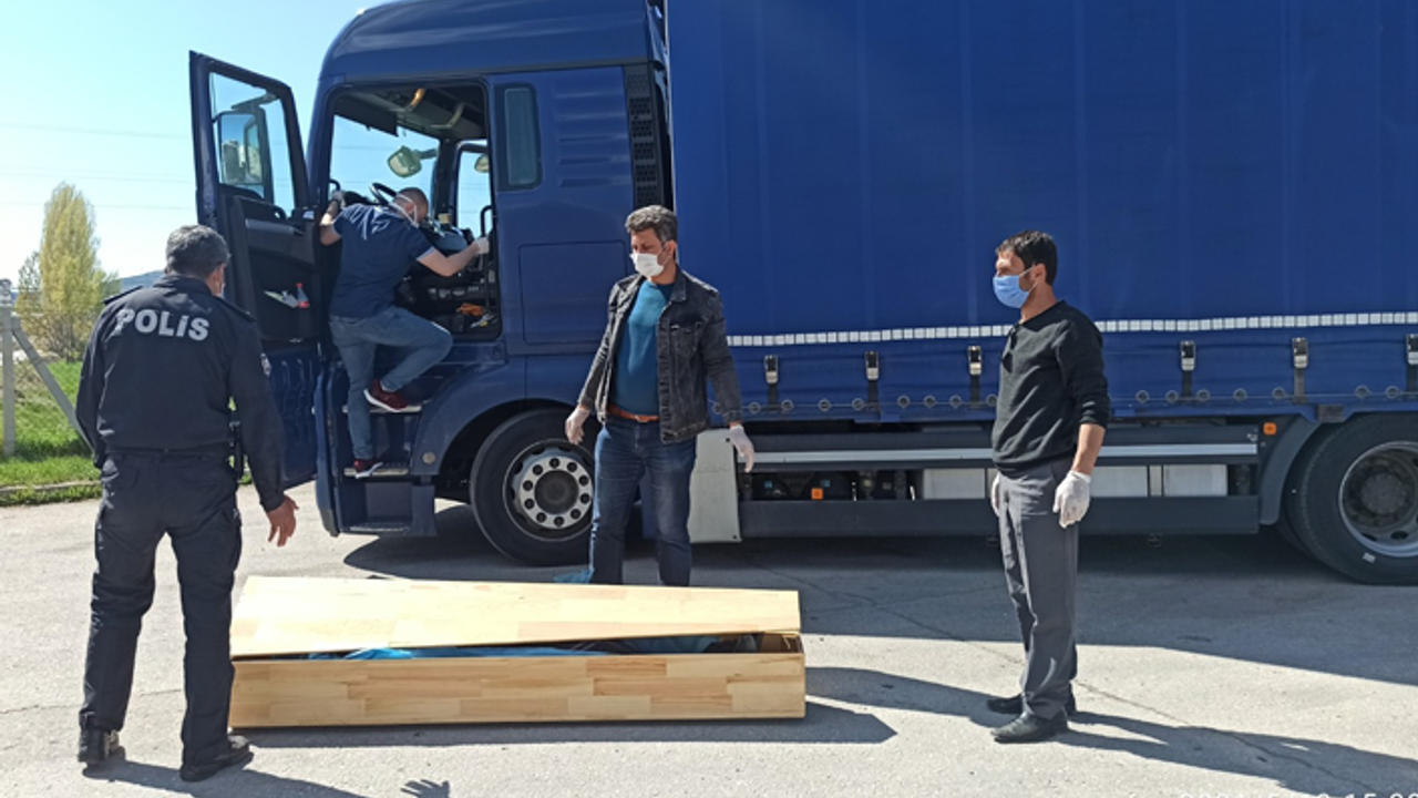 Çankırı'da TIR sürücüsü aracında ölü bulundu!