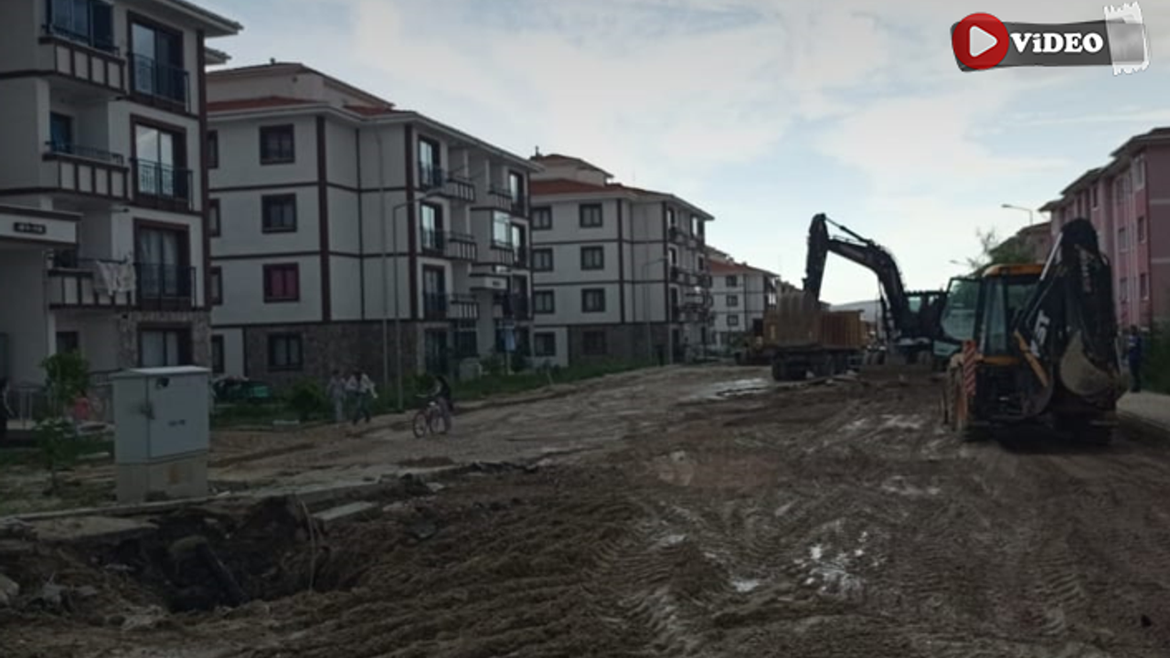 Çankırı'da dün yaşanan sel anı amatör kameralara yansıdı!
