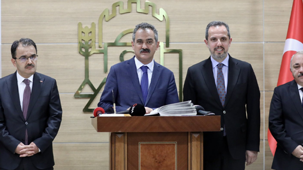 Bakan Özer, Çankırı İl Eğitim Değerlendirme Toplantısı'na katıldı