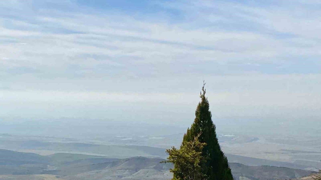 Ankara’nın simge noktası Duatepe’de sis görsel şölen oluşturdu