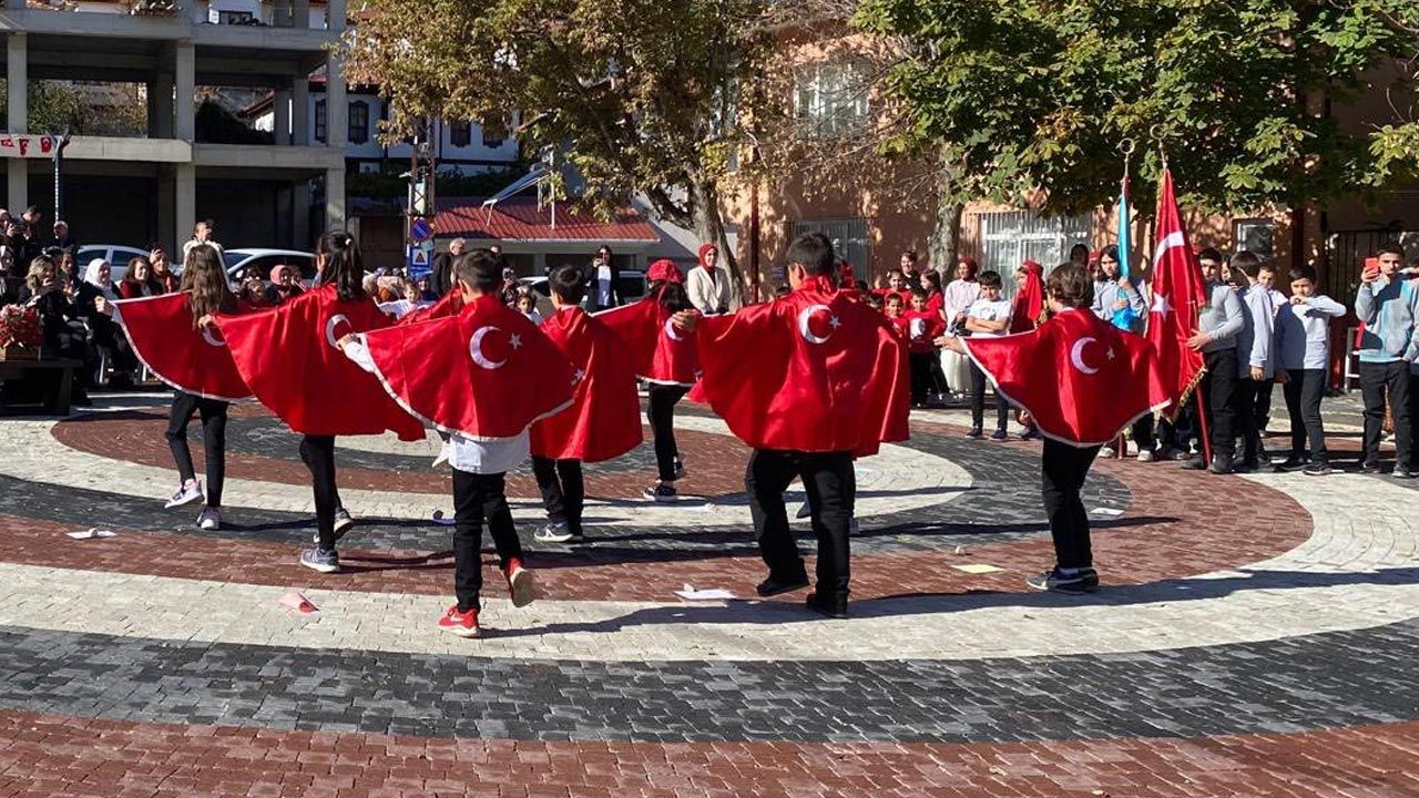 Bayramören’de Cumhuriyetin 102. Yılı Coşkuyla Kutlandı