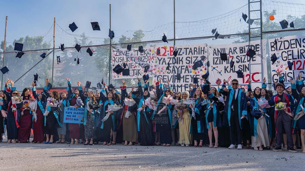 Çankırı Lisesi’nde mezuniyet coşkusu yaşandı