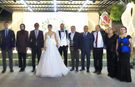 Medeniyetler buluşması gibi evlilik :Teneke ve Yücelen Ailelerinin mutlu günü