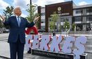 Trump'ın Çerkeş pozu sosyal medyada ilgi gördü