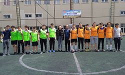 “Bir İnci’de Sizsiniz” Halı Saha Futbol Turnuvası Başladı