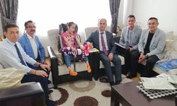 İlk karneyi Evde Eğitim Hizmeti alan Cemre Özkan aldı!
