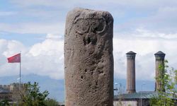 Türk tarihine ışık tutan dikili taş ilgi odağı