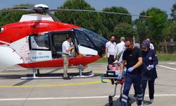 Ambulans helikopter yaşlı kadın için havalandı