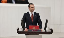 İYİ Parti İstanbul Milletvekili Seyithan İzsiz, partisinden istifa etti