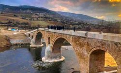 Akbaş Köyü Köprüsü asırlardır tarihe tanıklık ediyor