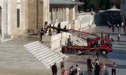 Fatih Camii’ndeki dış cepe temizliğinde kurşun izlerinin silinme endişesi