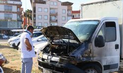 Kontağı çevirdi, kamyoneti alev alev yandı