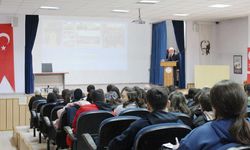 Prof.Dr. Aydın Dalgıç Çankırı Lisesi öğrencileri ile buluştu