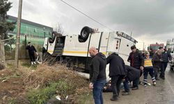 İşçi servisi minibüsü takla attı: 25 yaralı
