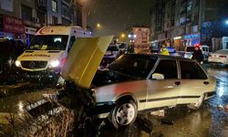 Kaza yapan alkollü sürücü, bindirildiği ekip otosunda silahla kendini vurdu