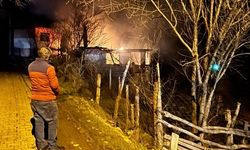 Kıbrıs gazisi yanan evinde hayatını kaybetti