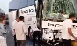 İki yolcu otobüsü çarpıştı: 1’i ağır 27 yaralı