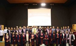 ’Anne Üniversitesi’ ilk mezunlarını verdi