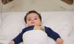 Boğazına havuç kaçan bebek, 10 dakikalık kalp masajıyla hayata döndü