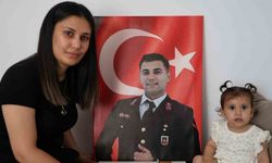 Duygulandıran hikaye: Şehit eşiyle yaptıklarını şimdi 13 aylık kızıyla yapıyor