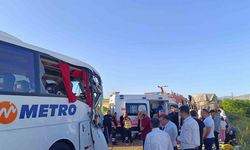 Yolcu otobüsü ve tırın da karıştığı zincirleme kazada 24 kişi yaralandı