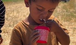 Çankırı'da yol kenarında limonata satarak dondurma parası biriktiren çocuklara sürpriz